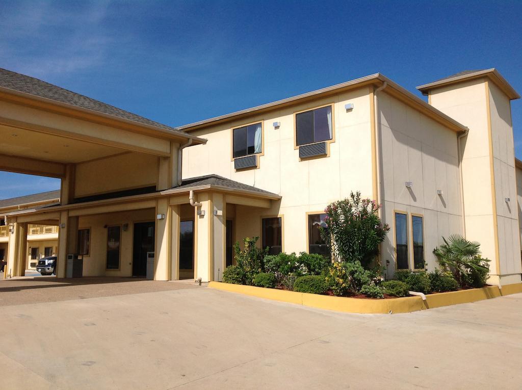 Budgetel Inn And Suites Hearne ภายนอก รูปภาพ